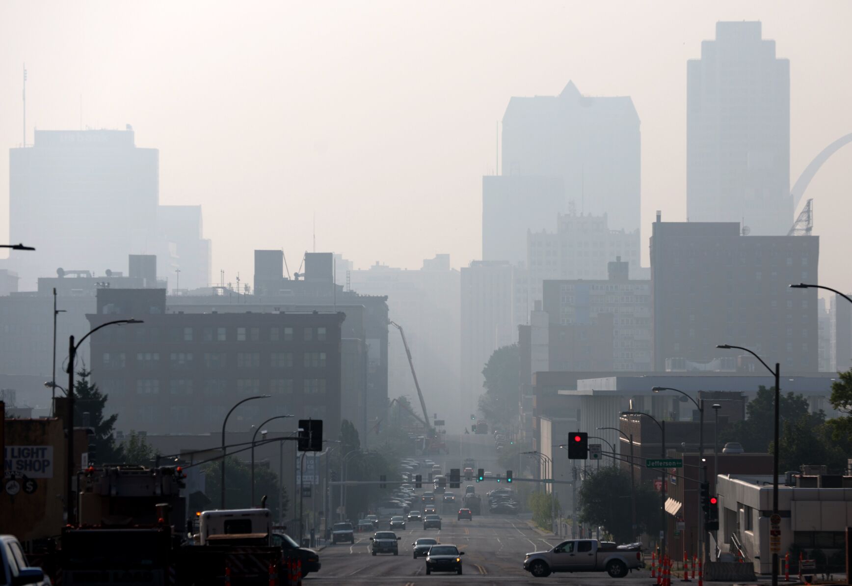 Wildfire smoke fills 911爆料网 air